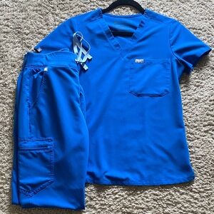 💙 Blue Figs Scrub set 💙 joggers